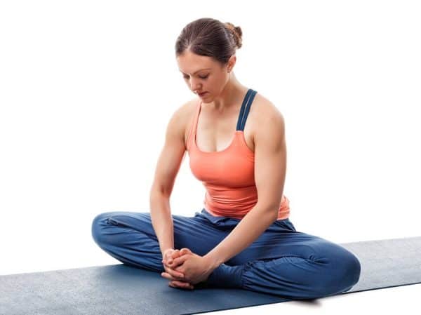 5 Piriformis Syndrome Yoga Poses To Avoid (That Make The Pain Worse!)