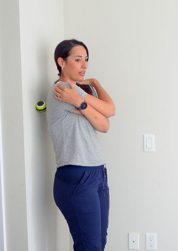 How to Fix Pain Between the Shoulder Blades (Fast Relief Exercises ...