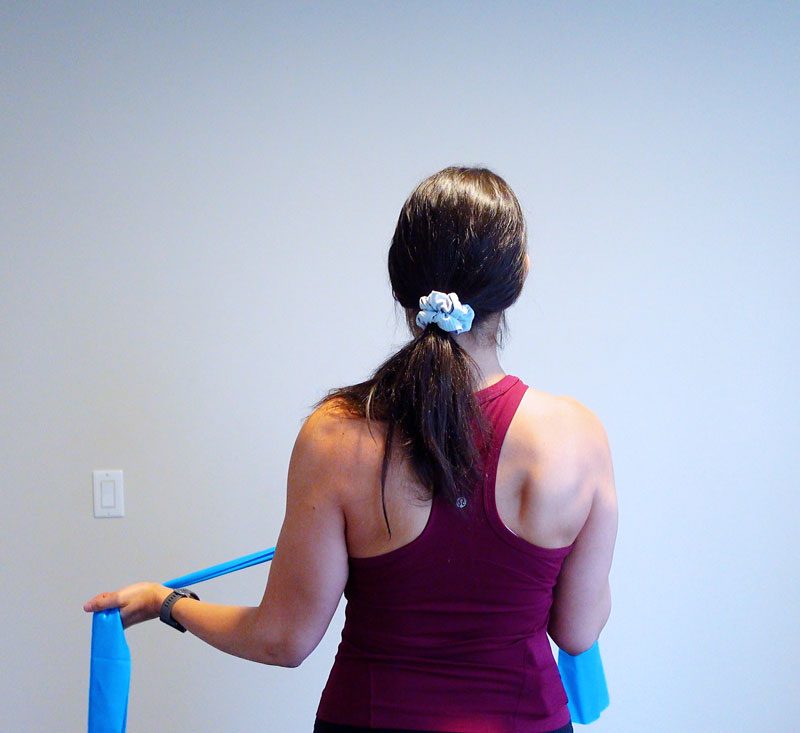 7-Minute Resistance Band Exercises to Strengthen Your Back & Relieve ...